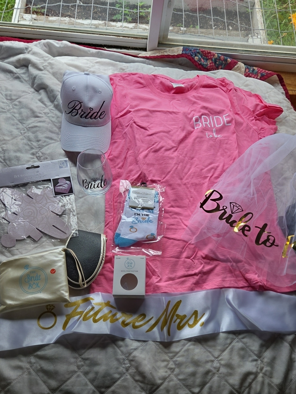 Bride To Be Pink T-Shirt and Accessories Set